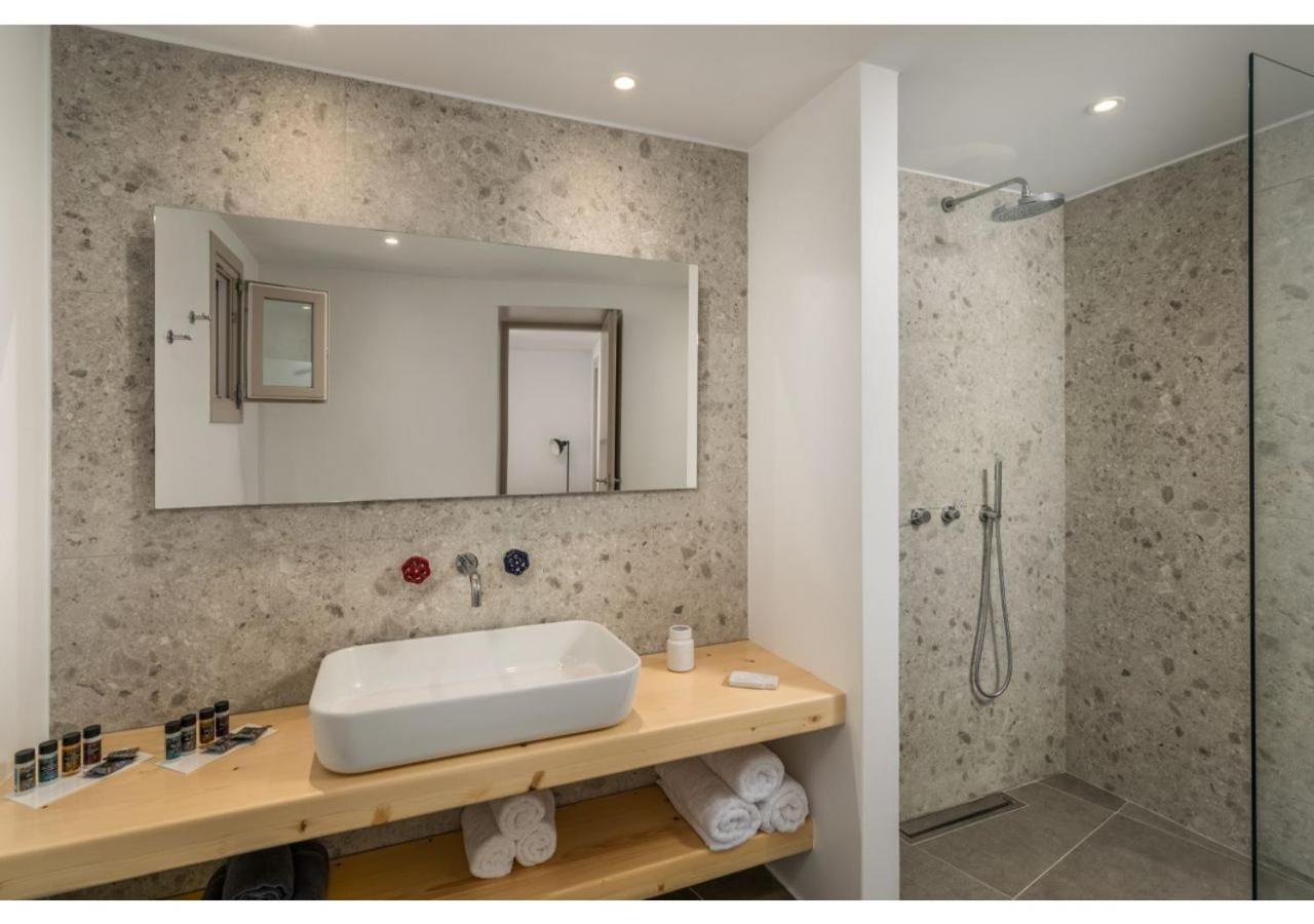 Pasithea Deluxe Apartment Trypiti Bagian luar foto